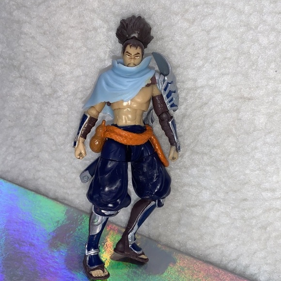 League of Legends The Champion Collection 1st Edition Yasuo 4.5" Action Figure - Picture 3 of 7